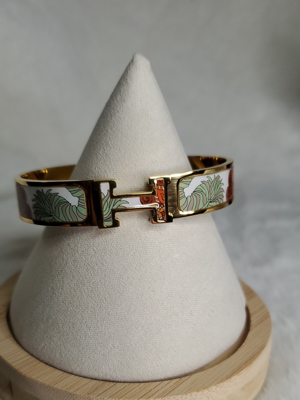 Fashion Jewelry Gold-tone Enamel Cuff Bracelet with Green and Rust Accents